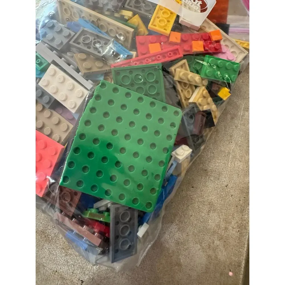 2 lbs Mixed LEGO Lot - Authentic Genuine Bricks Parts & Pieces Cleaned & Sorted - Picture 4 of 6